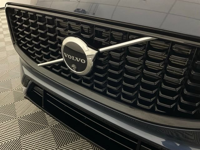 Used 2024 Volvo XC60 T8 Plus w/ Protection Package Premier AWD/4WD image 11