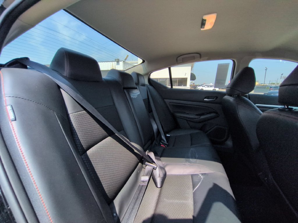 Used 2025 Nissan Altima 2.5 SR AWD/4WD image 26