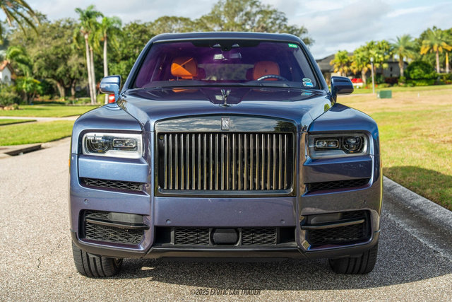 Used 2023 Rolls-Royce Cullinan Black Badge w/ Leather Finishing Pack image 13
