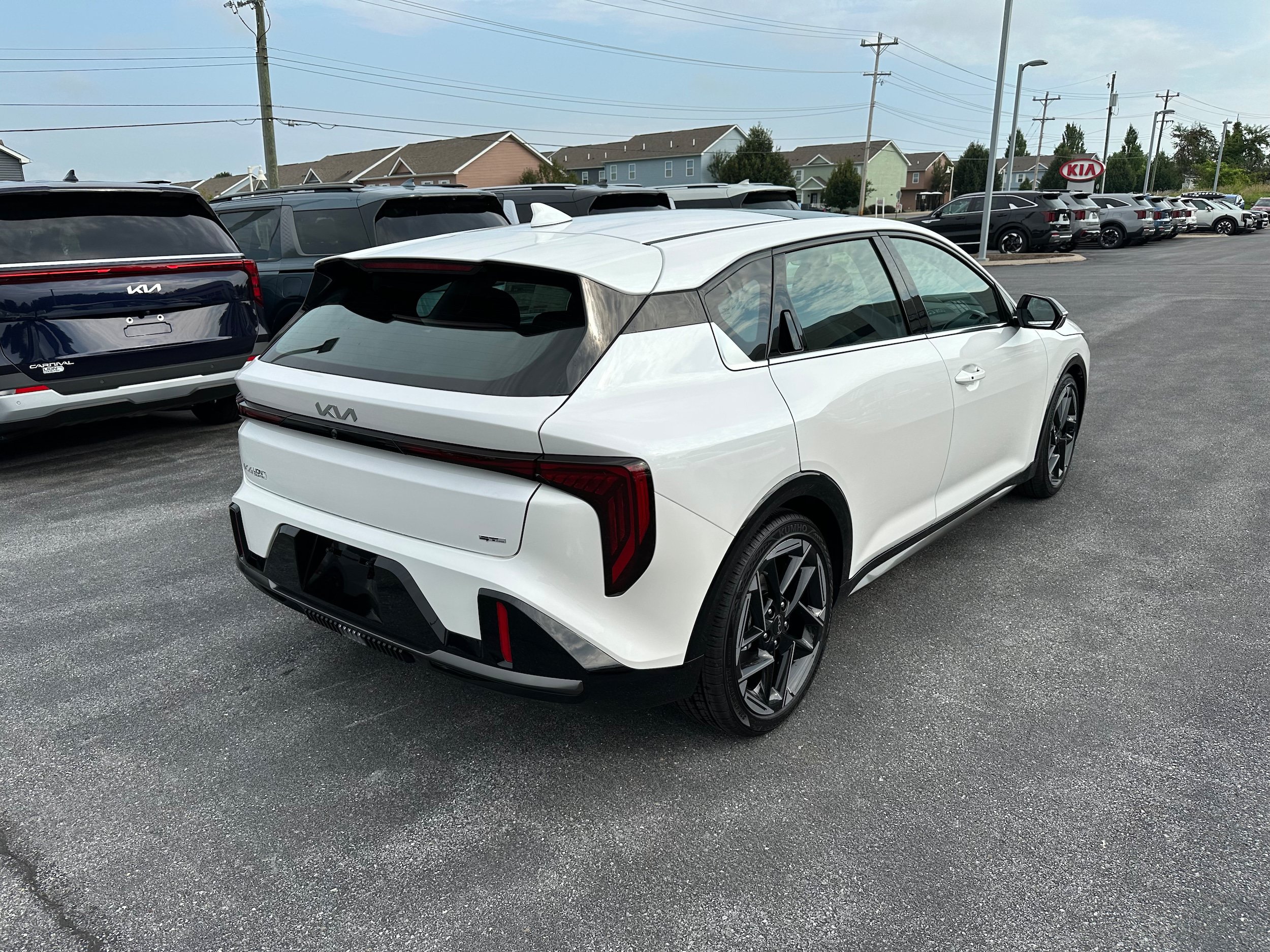 New 2026 Kia K4 GT-Line w/ GT-Line Premium Package FWD image 5