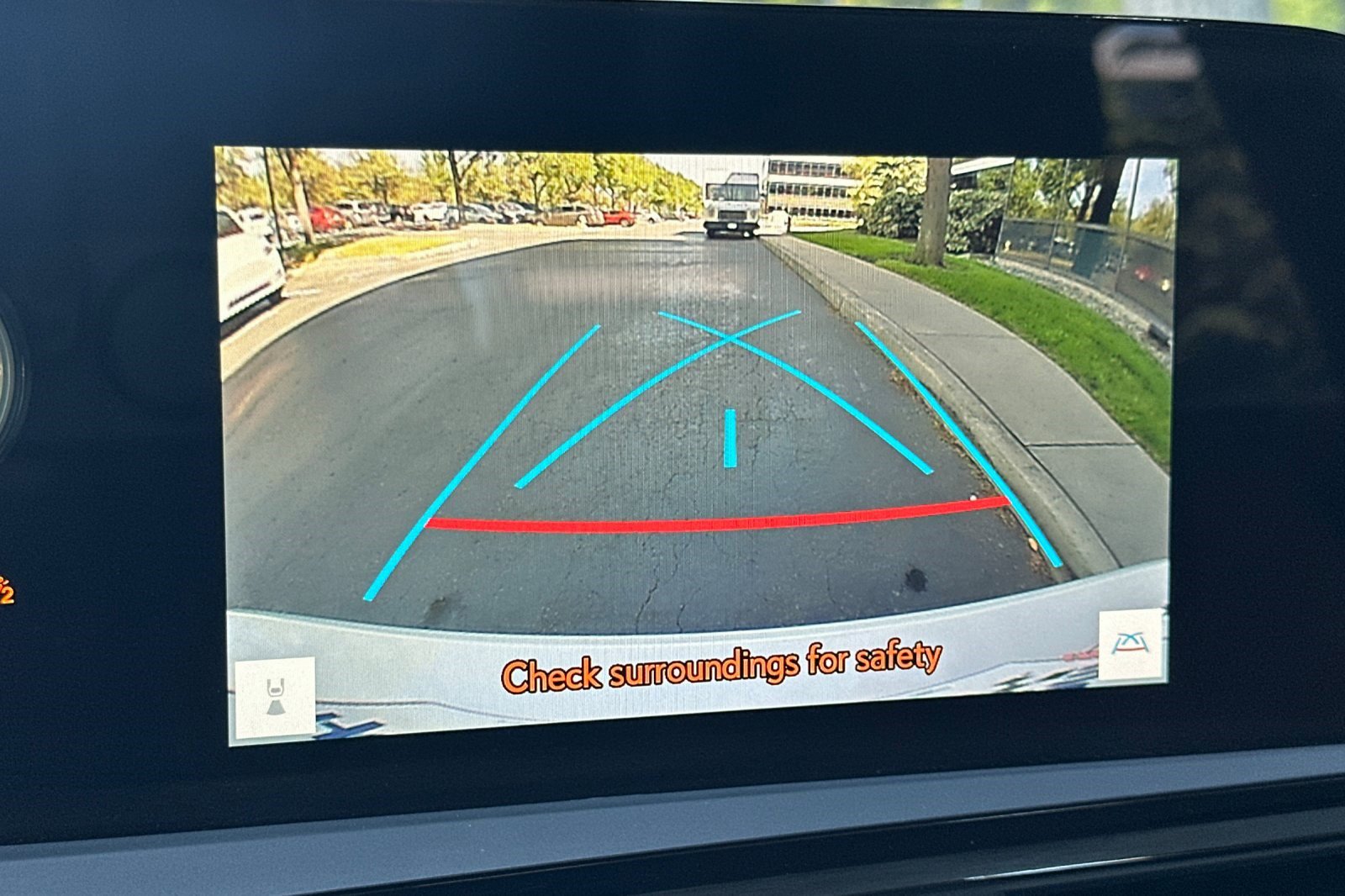 Used 2025 Lexus ES 300h w/ Premium Package image 23