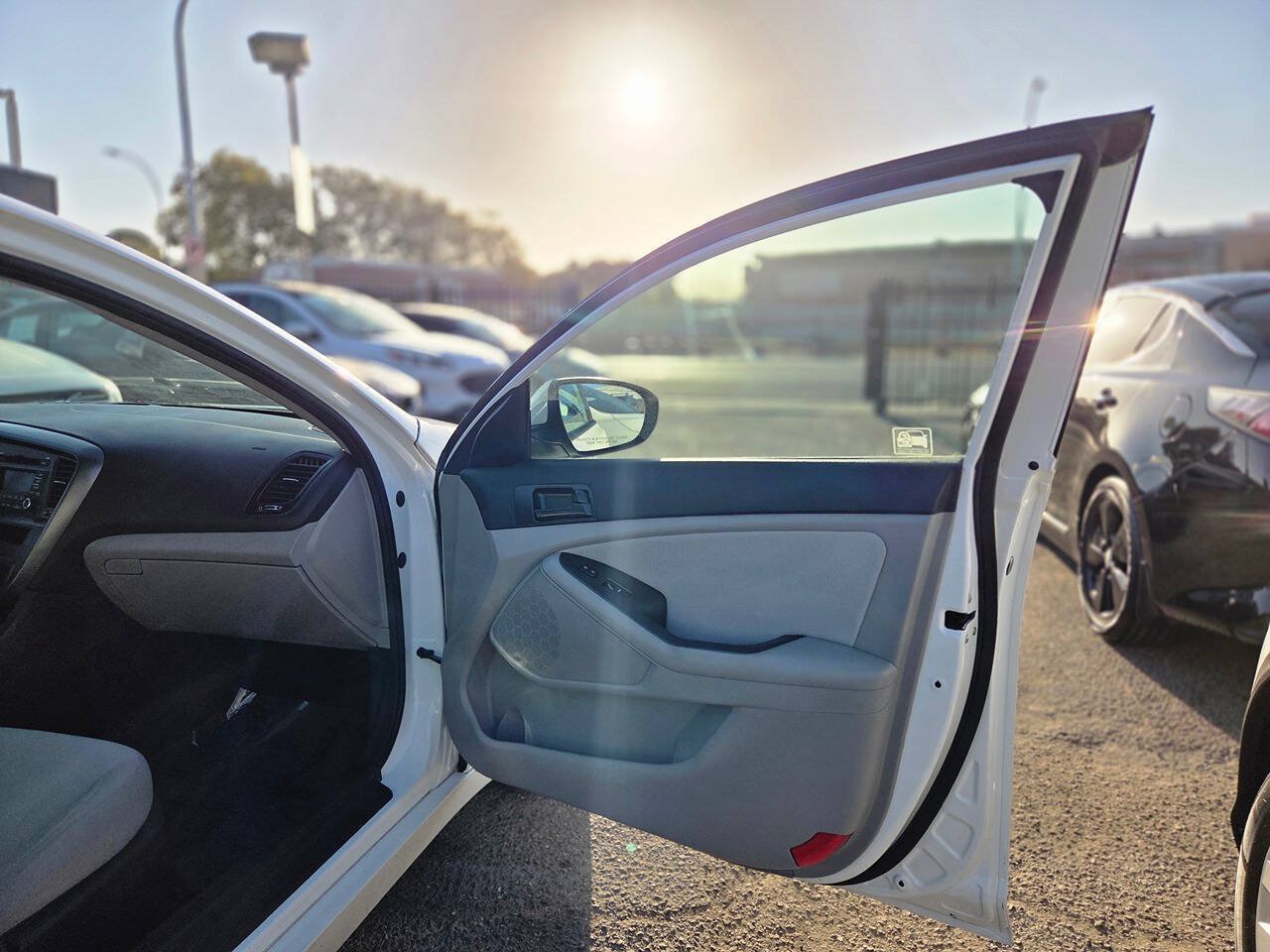 Used 2013 Kia Optima LX FWD image 28