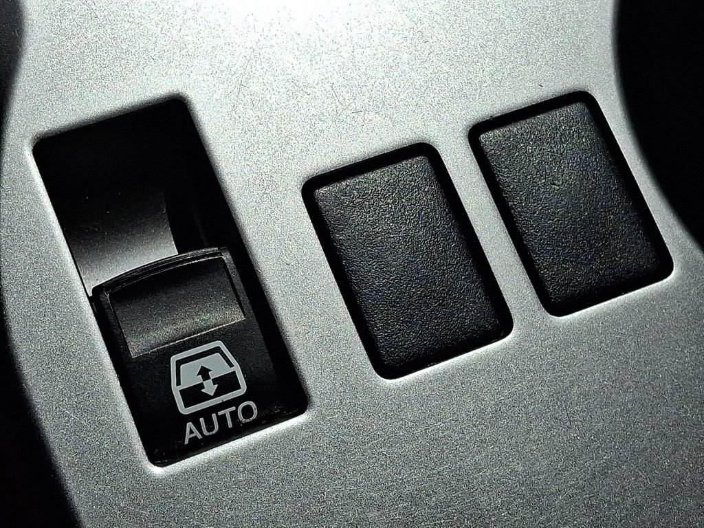 Used 2018 Toyota 4Runner Limited AWD/4WD image 29