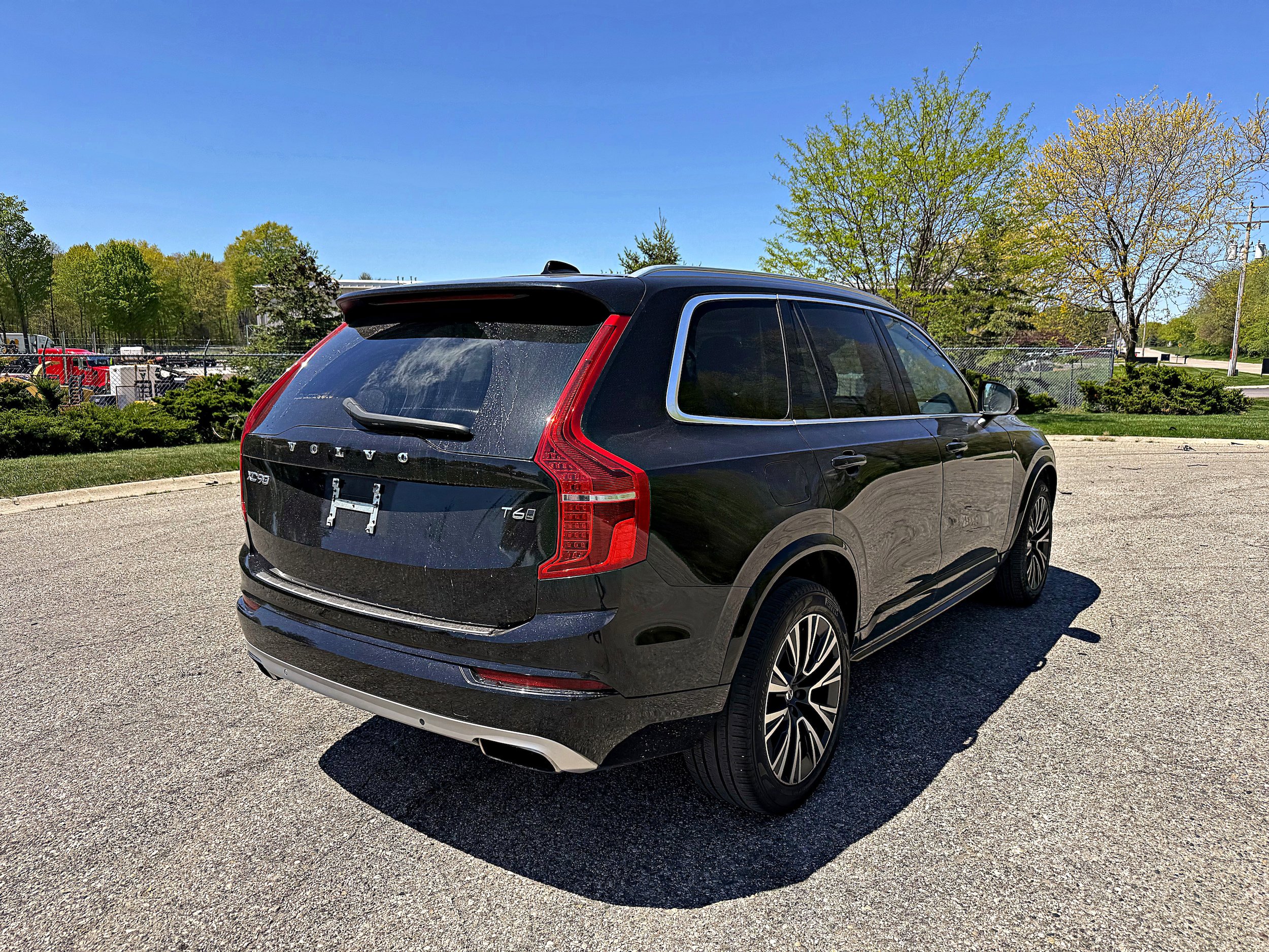 Used 2021 Volvo XC90 T6 Momentum AWD/4WD image 9