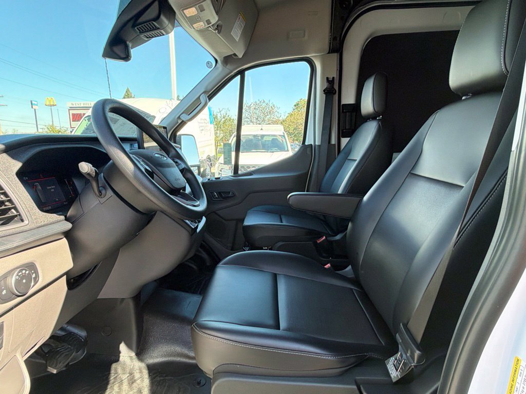 New 2027 Ford Transit 250 148 Medium Roof w/ Load Area Protection Package RWD image 17