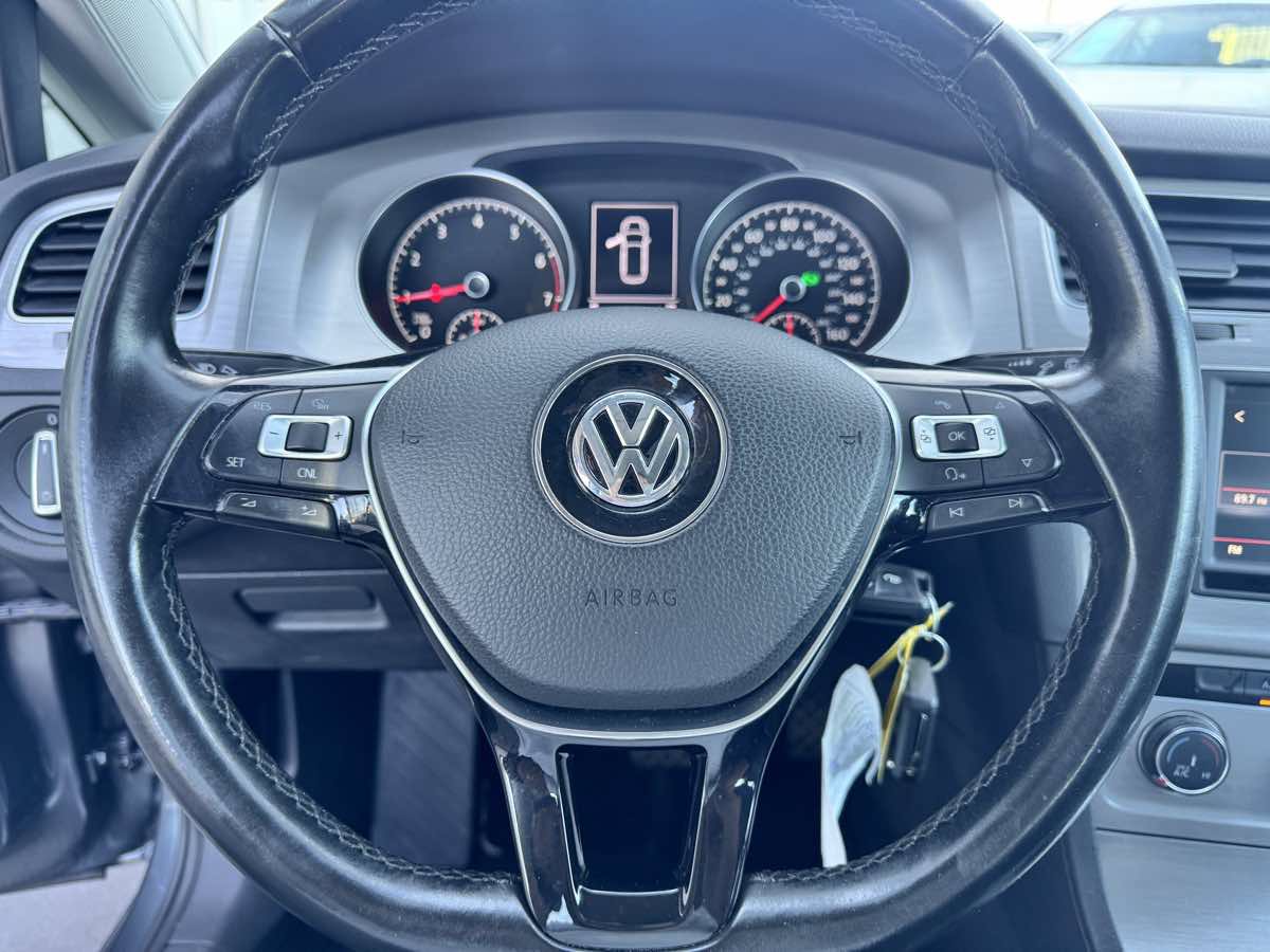 Used 2016 Volkswagen Golf S FWD image 43
