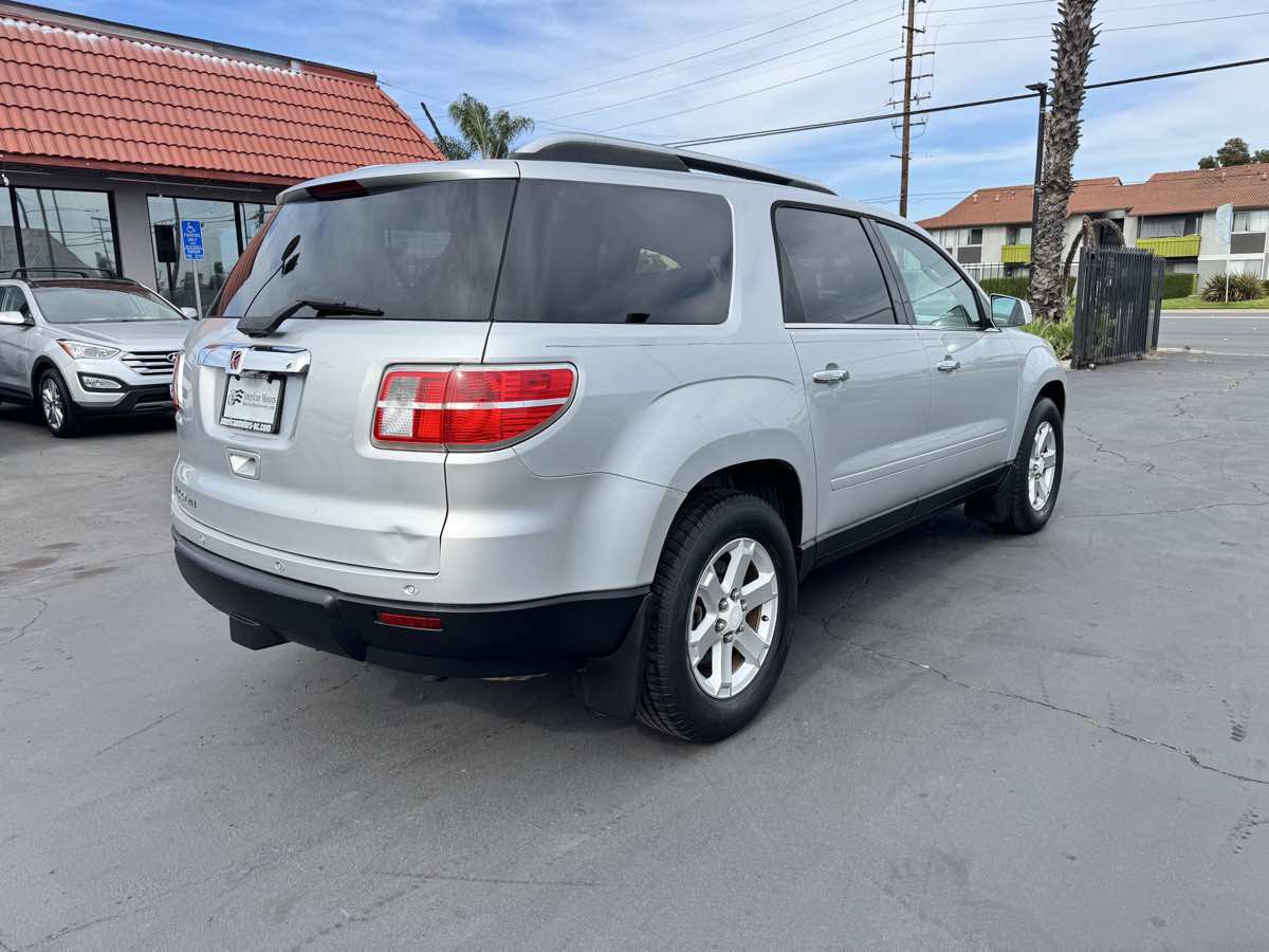 Used 2009 Saturn Outlook XR w/ Convenience Package FWD image 6