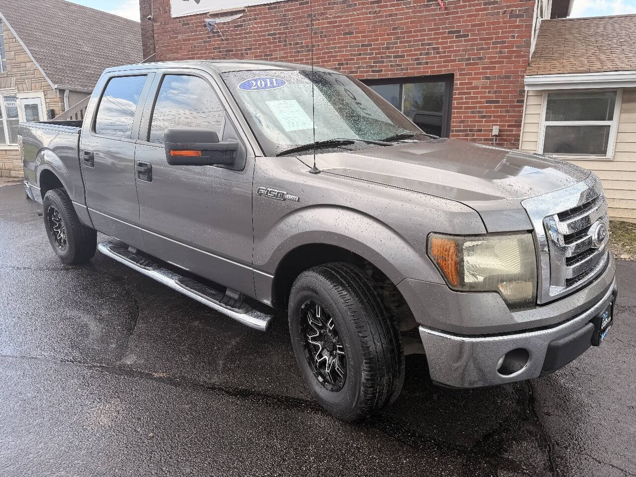Used 2011 Ford F150 XLT w/ XLT Convenience Pkg RWD image 2