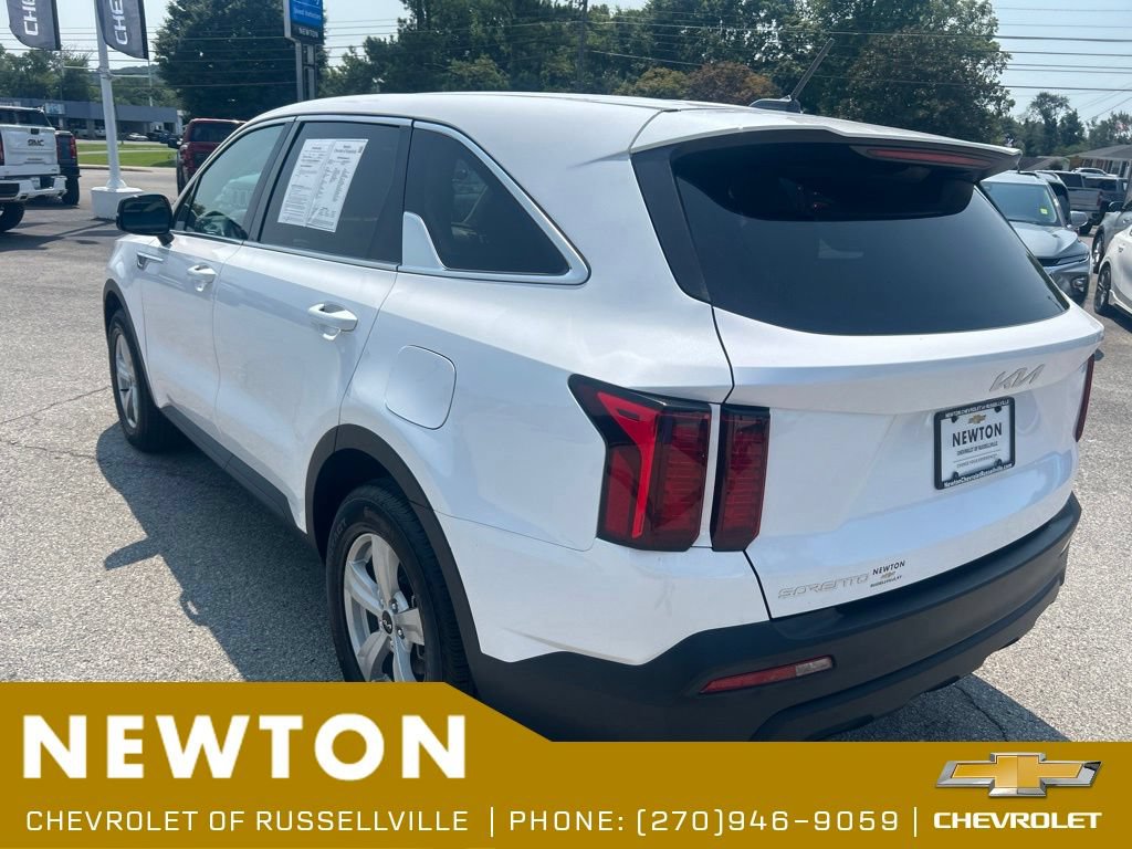 Used 2023 Kia Sorento LX FWD image 43