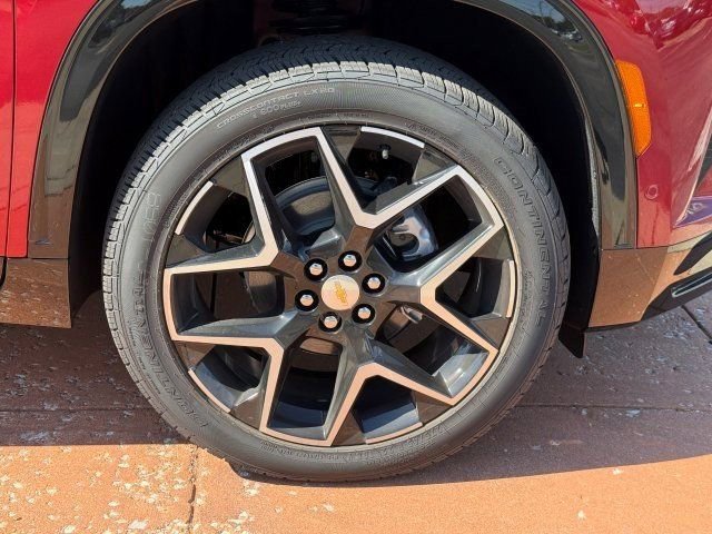 New 2026 Chevrolet Traverse High Country w/ LPO, Floor Liner Package FWD image 8