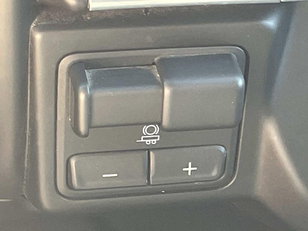 Used 2021 Chevrolet Silverado 1500 RST image 23