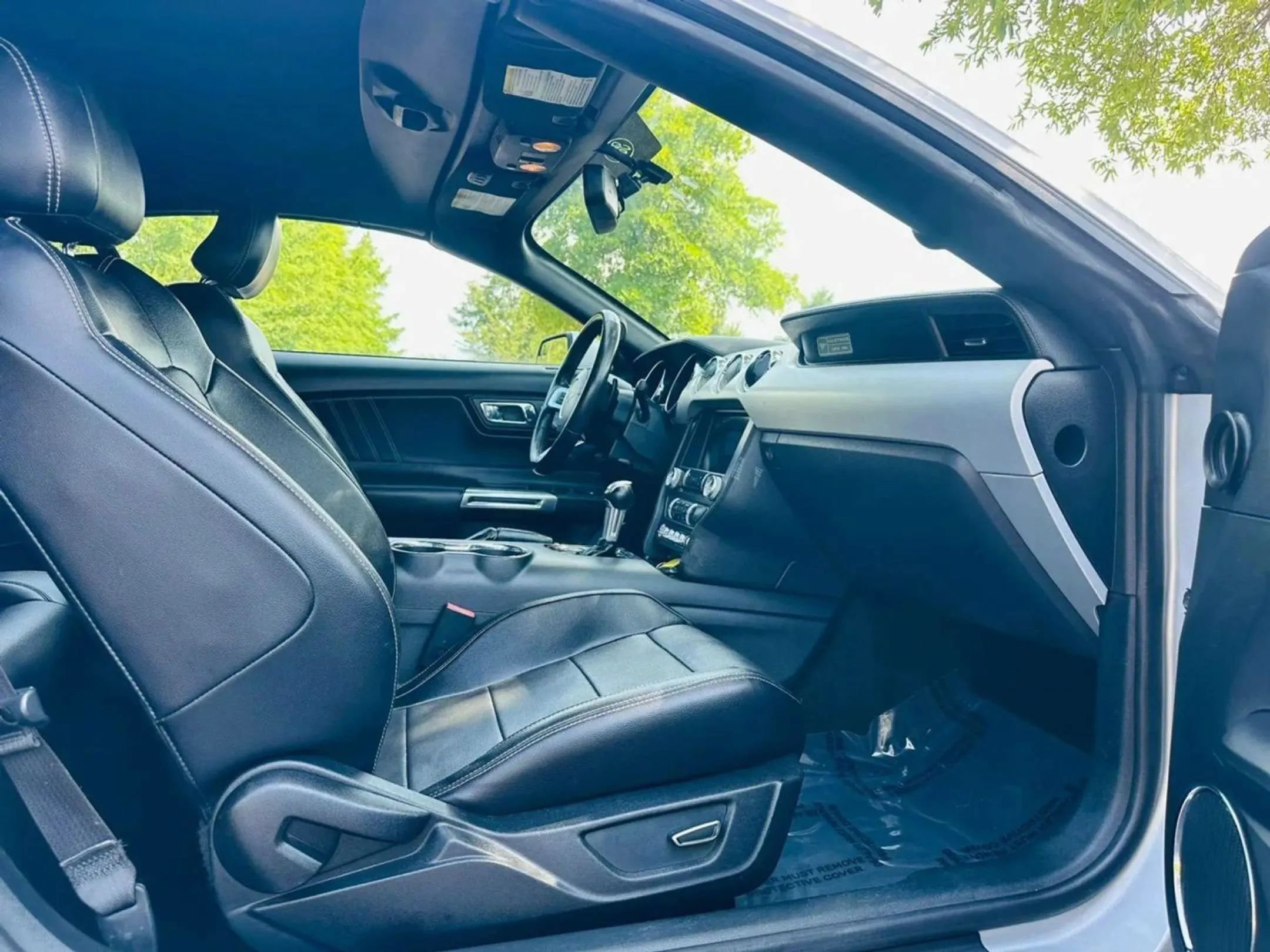 Used 2016 Ford Mustang Premium RWD image 14