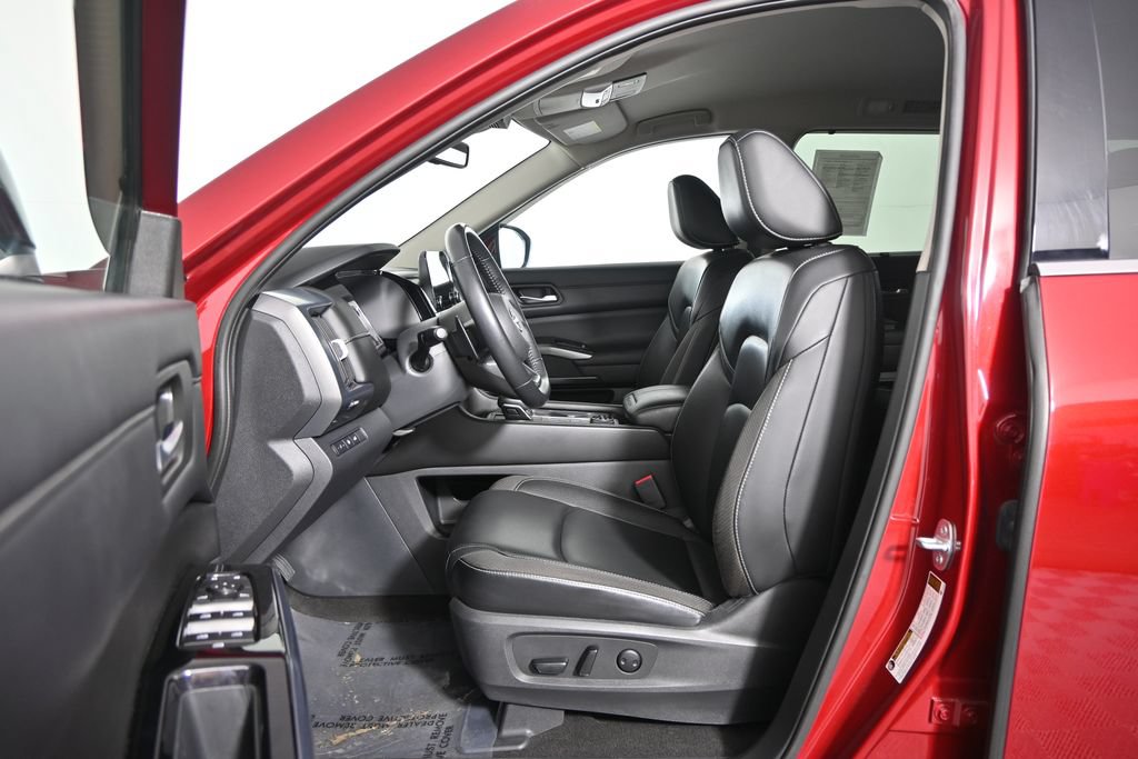 Used 2023 Nissan Pathfinder SL AWD/4WD image 24