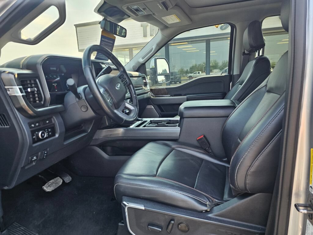 Certified 2024 Ford F450 Lariat w/ Chrome Package AWD/4WD image 20