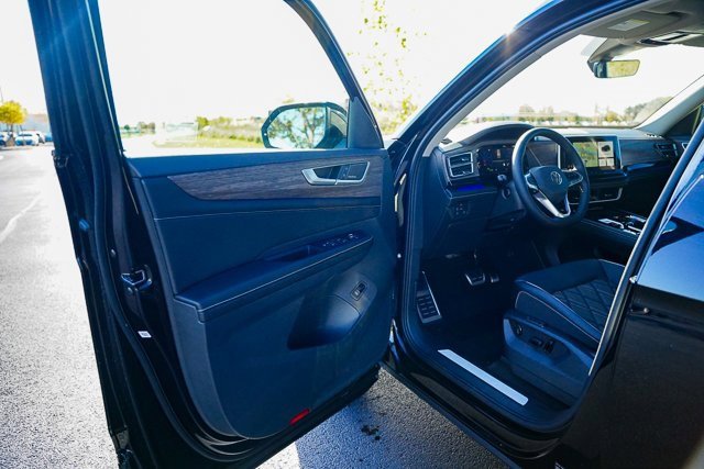 New 2026 Volkswagen Atlas SEL Premium R-Line image 6