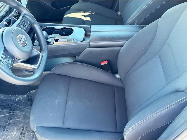 Used 2024 Nissan Rogue S FWD image 18