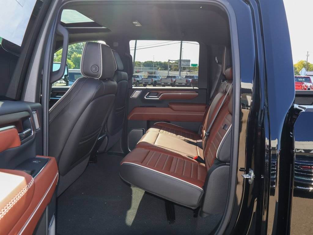 New 2026 GMC Sierra 3500 Denali Ultimate AWD/4WD image 12