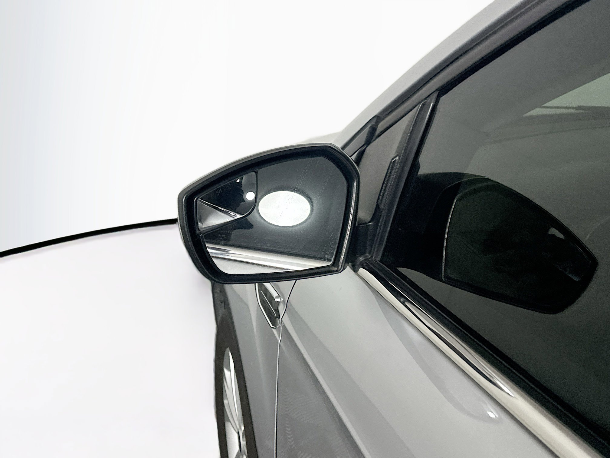 Used 2019 Ford Escape SEL image 16