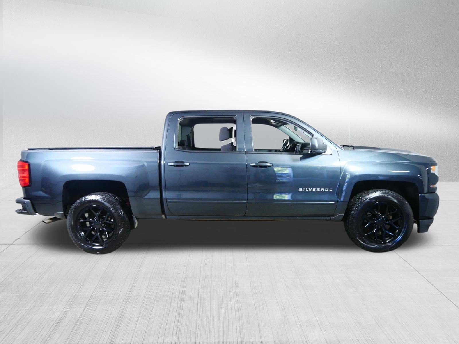 Used 2017 Chevrolet Silverado 1500 LT w/ All Star Edition AWD/4WD image 8