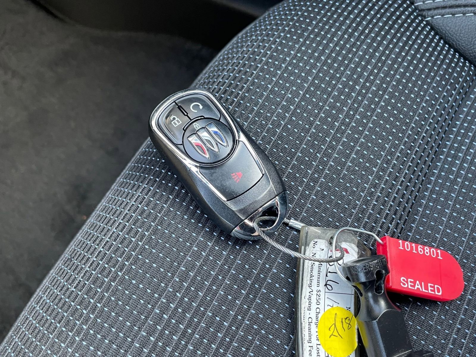 Used 2025 Buick Envista Preferred image 21