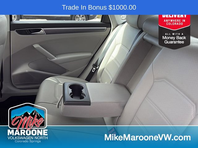 Used 2017 Volkswagen Passat 1.8T R-Line image 14