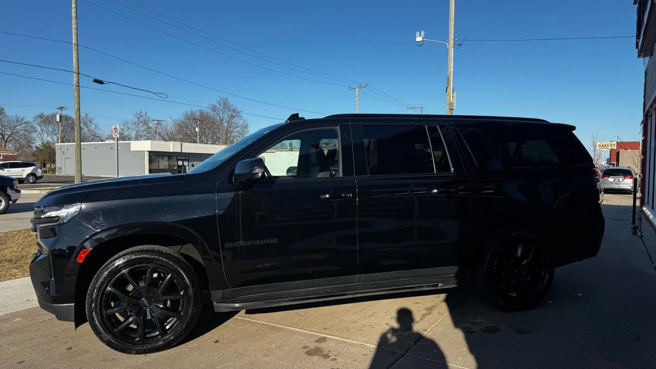 Used 2021 Chevrolet Suburban RST w/ Luxury Package image 6
