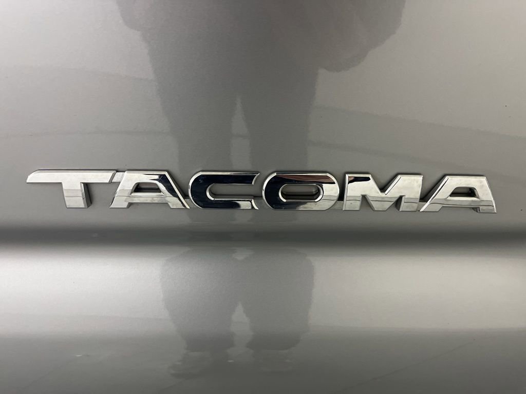 Used 2015 Toyota Tacoma PreRunner w/ SR5 Package RWD image 51