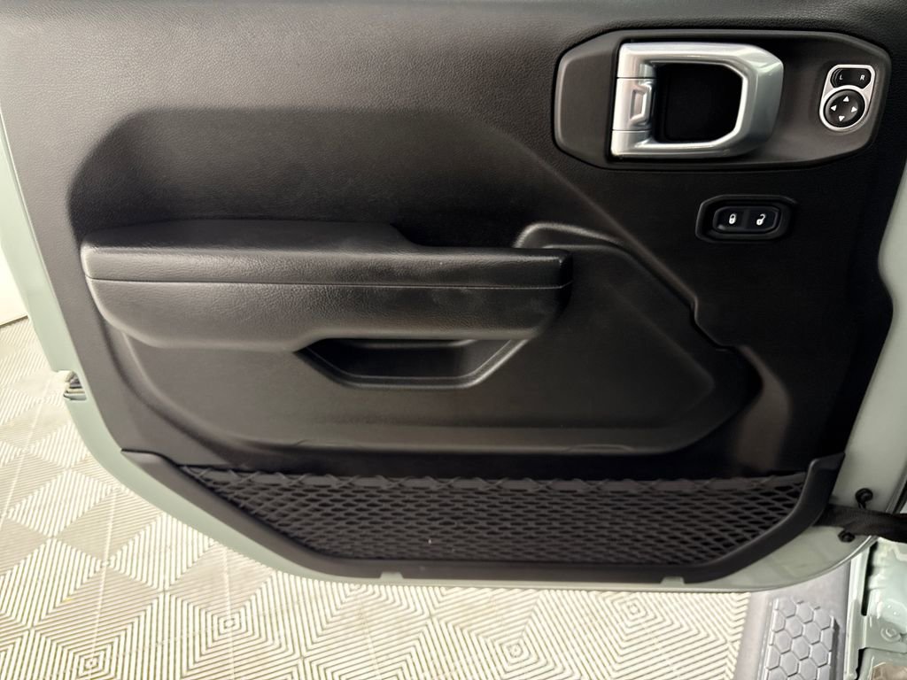 Used 2023 Jeep Wrangler Sport S image 10