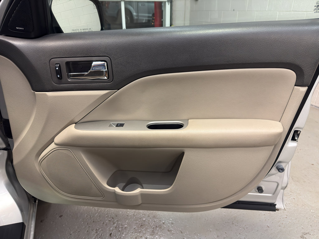Used 2011 Ford Fusion SEL w/ 302A Rapid Spec Order Code image 21