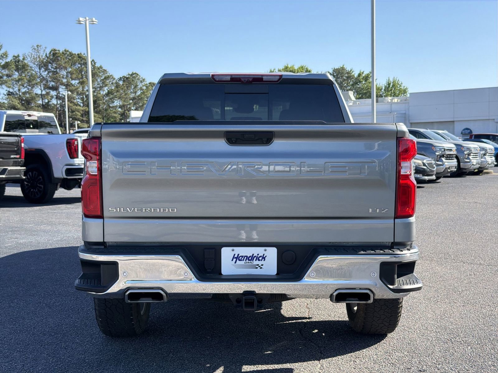 Used 2025 Chevrolet Silverado 1500 LTZ w/ LTZ Premium Package image 9