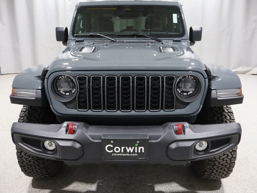 Used 2025 Jeep Wrangler Rubicon w/ Convenience Group AWD/4WD image 9