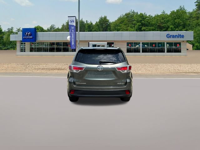 Used 2015 Toyota Highlander XLE AWD/4WD image 9
