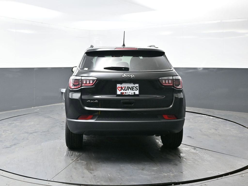 New 2026 Jeep Compass Latitude w/ Sun and Sound Group image 13