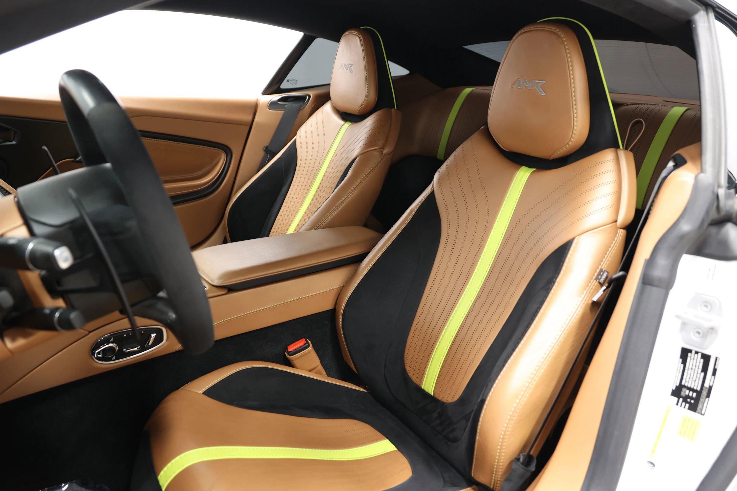 Used 2020 Aston Martin DB11 AMR image 16