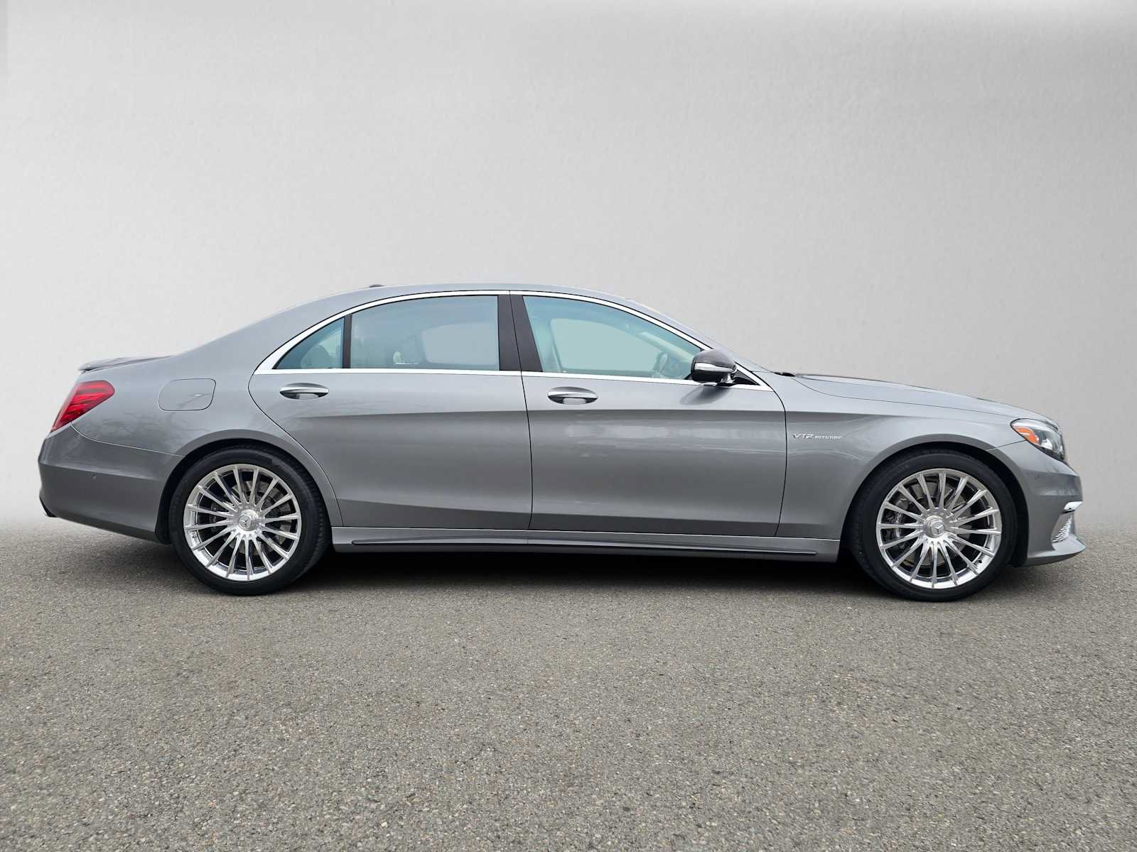 Used 2015 Mercedes-Benz S 65 AMG Sedan image 2