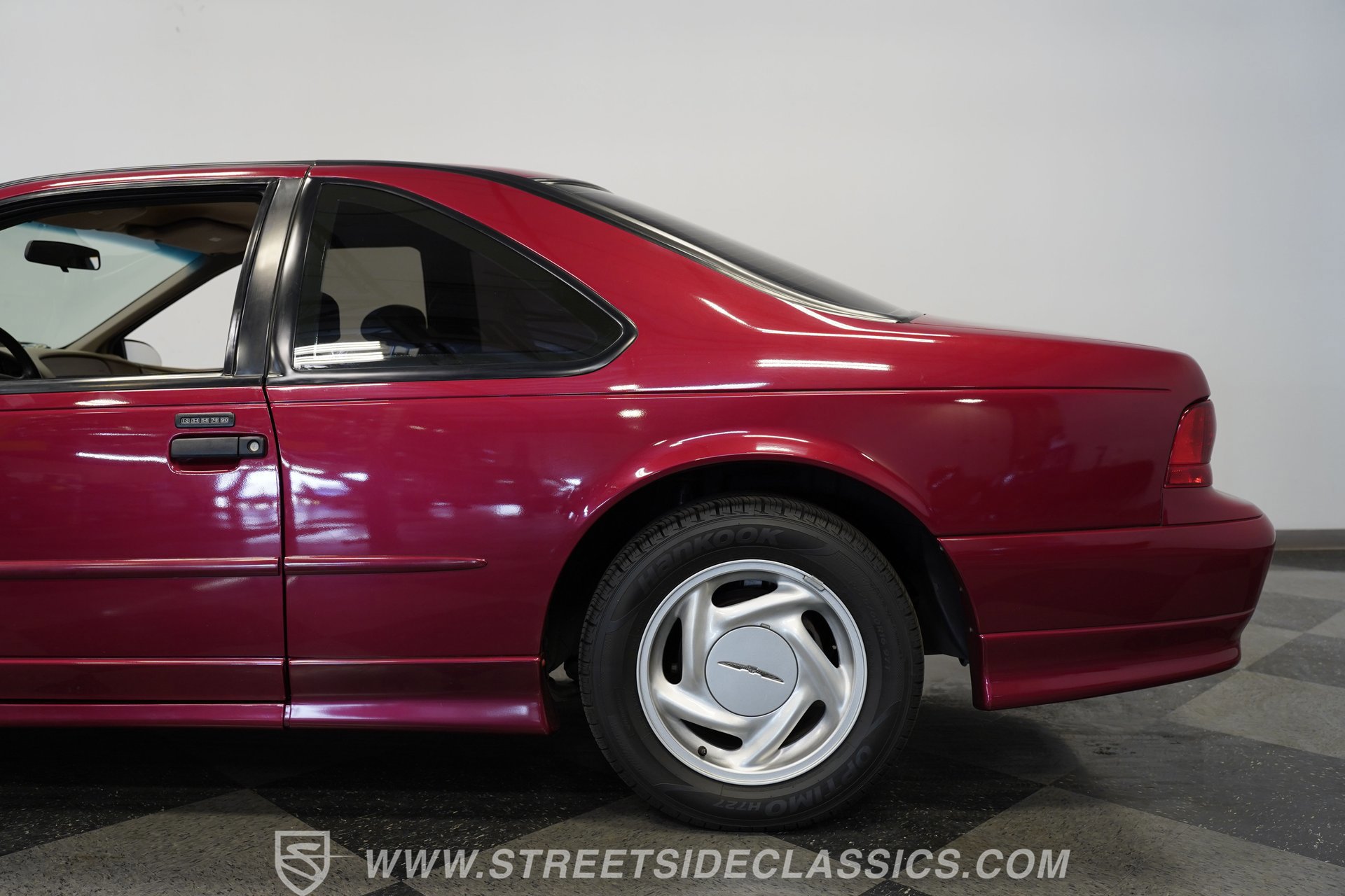 Used 1995 Ford Thunderbird Super RWD image 25