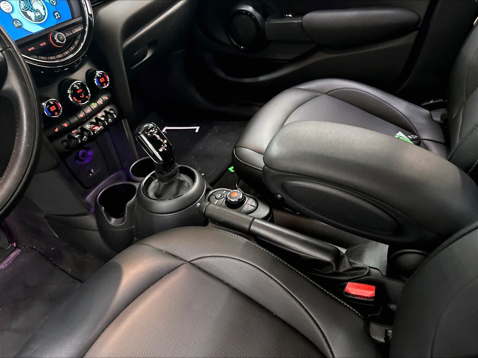 Used 2020 MINI Cooper 4-Door Hardtop FWD image 19