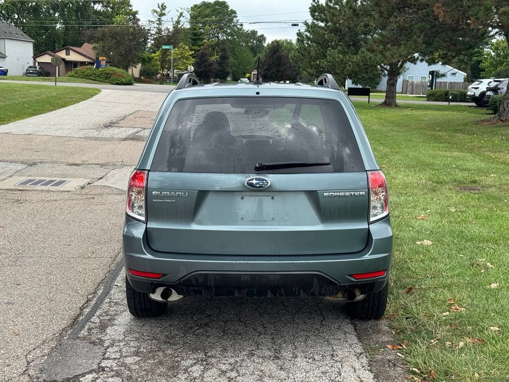 Used 2011 Subaru Forester 2.5X Premium w/ All-Weather Pkg AWD/4WD image 4