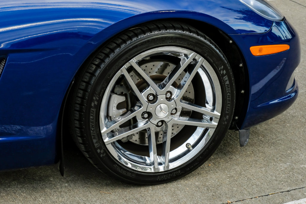 Used 2006 Chevrolet Corvette Convertible w/ Preferred Equipment Group RWD image 46