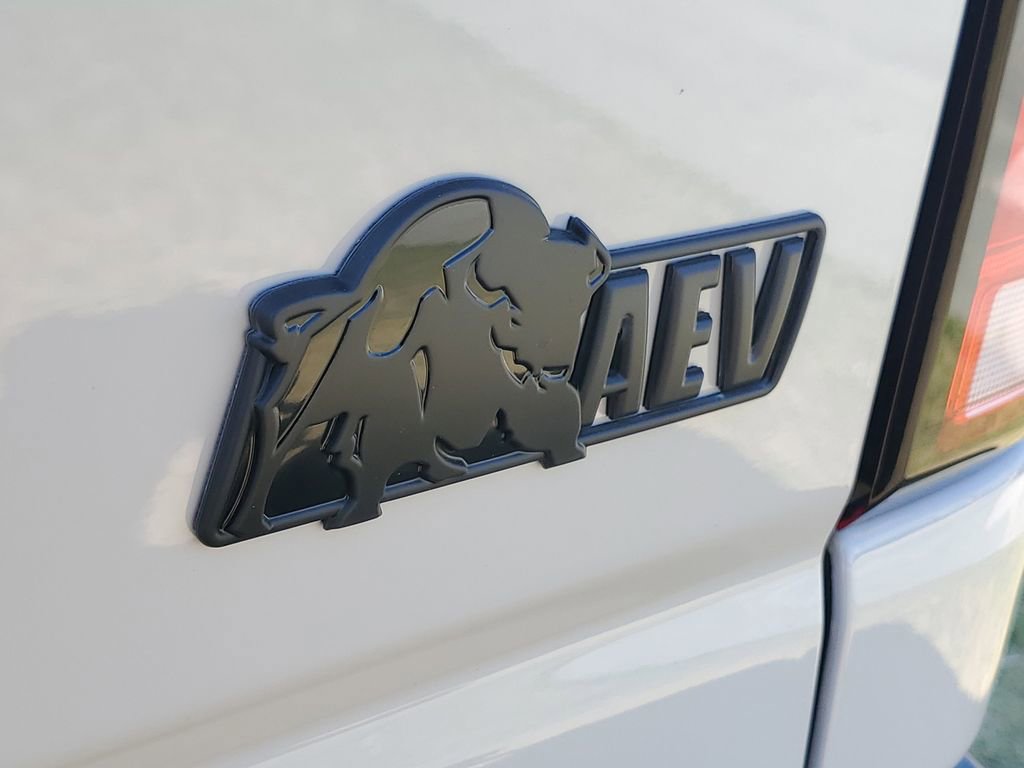 New 2026 Chevrolet Silverado 2500 ZR2 image 15