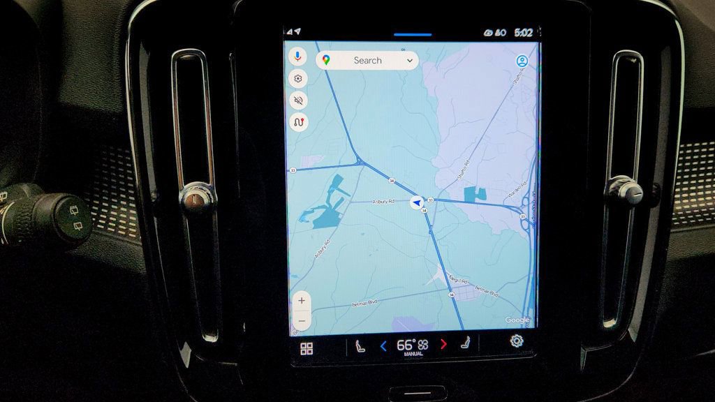 Used 2021 Volvo XC40 P8 Recharge image 19