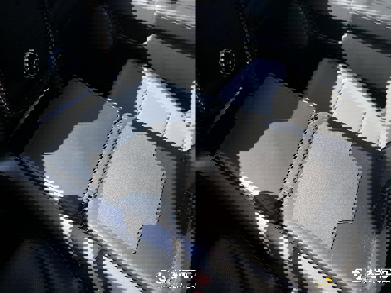 Used 2023 Ford F150 Lightning Lariat image 29