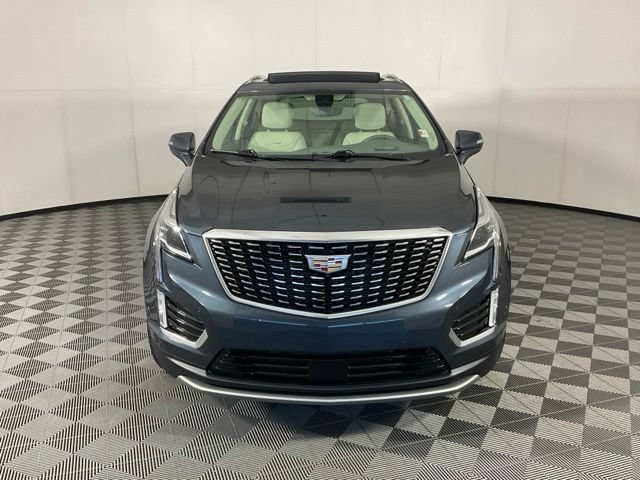 Used 2020 Cadillac XT5 Premium Luxury FWD image 2