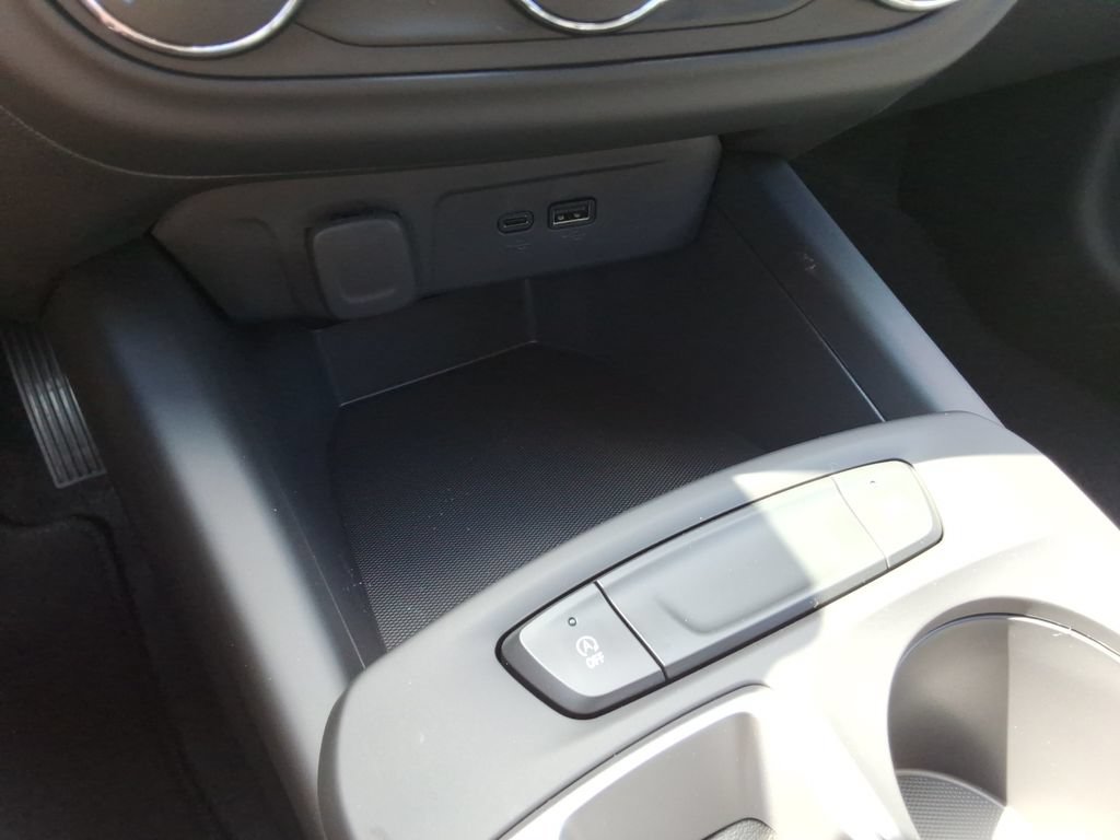 New 2026 Chevrolet Trax LS w/ LS Convenience Package FWD image 30