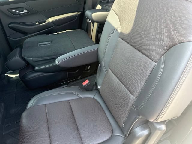 Used 2023 Chevrolet Traverse High Country w/ LPO, Floor Liner Package FWD image 20