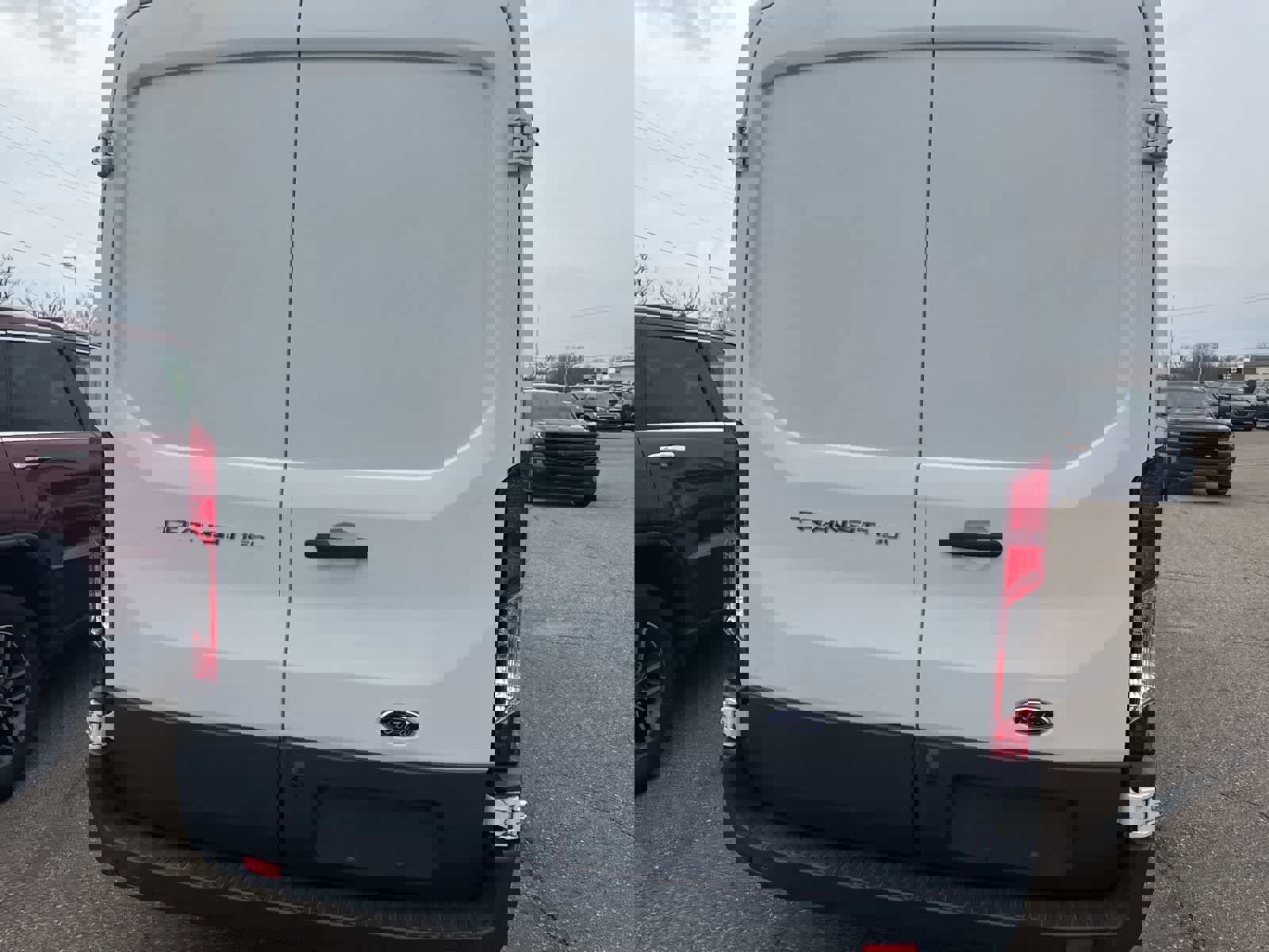 Used 2017 Ford Transit 150 130 Medium Roof image 11