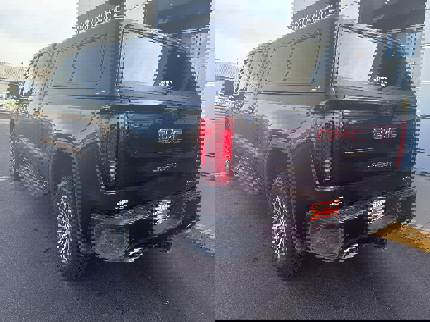 Used 2023 GMC Sierra 1500 AT4 w/ Technology Package image 2