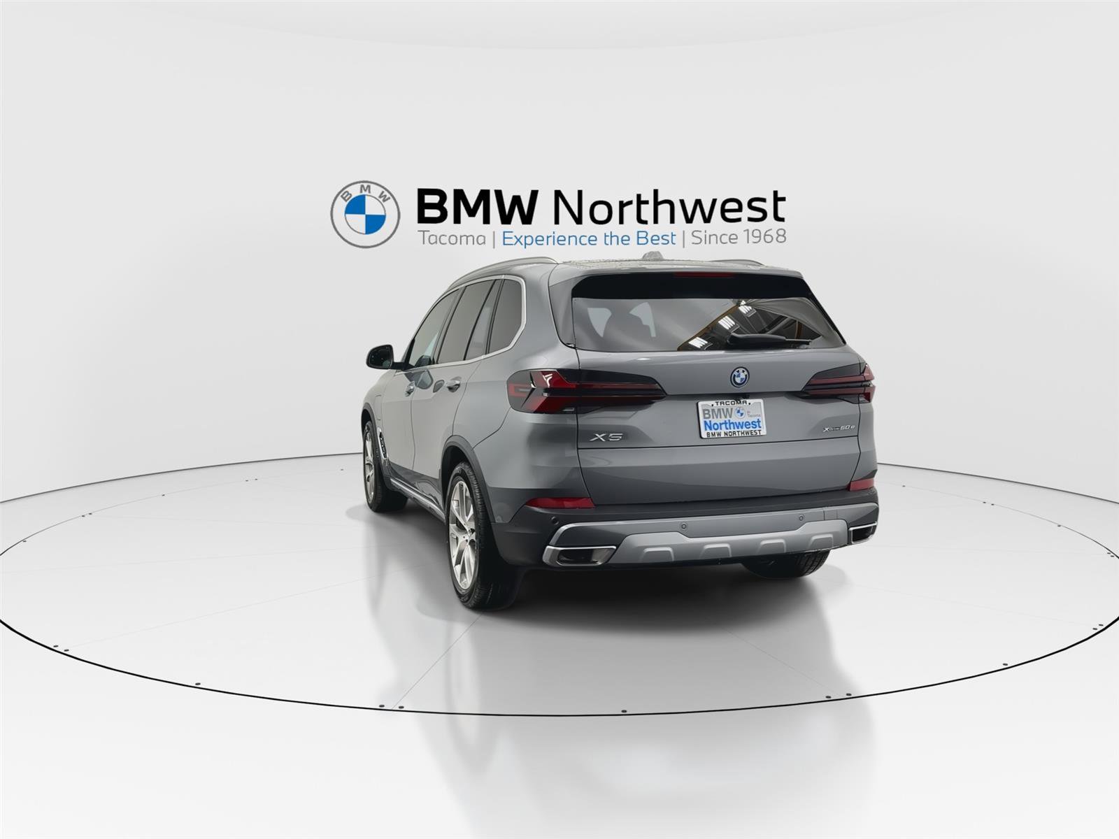 New 2026 BMW X5 xDrive50e w/ Climate Comfort Package image 13