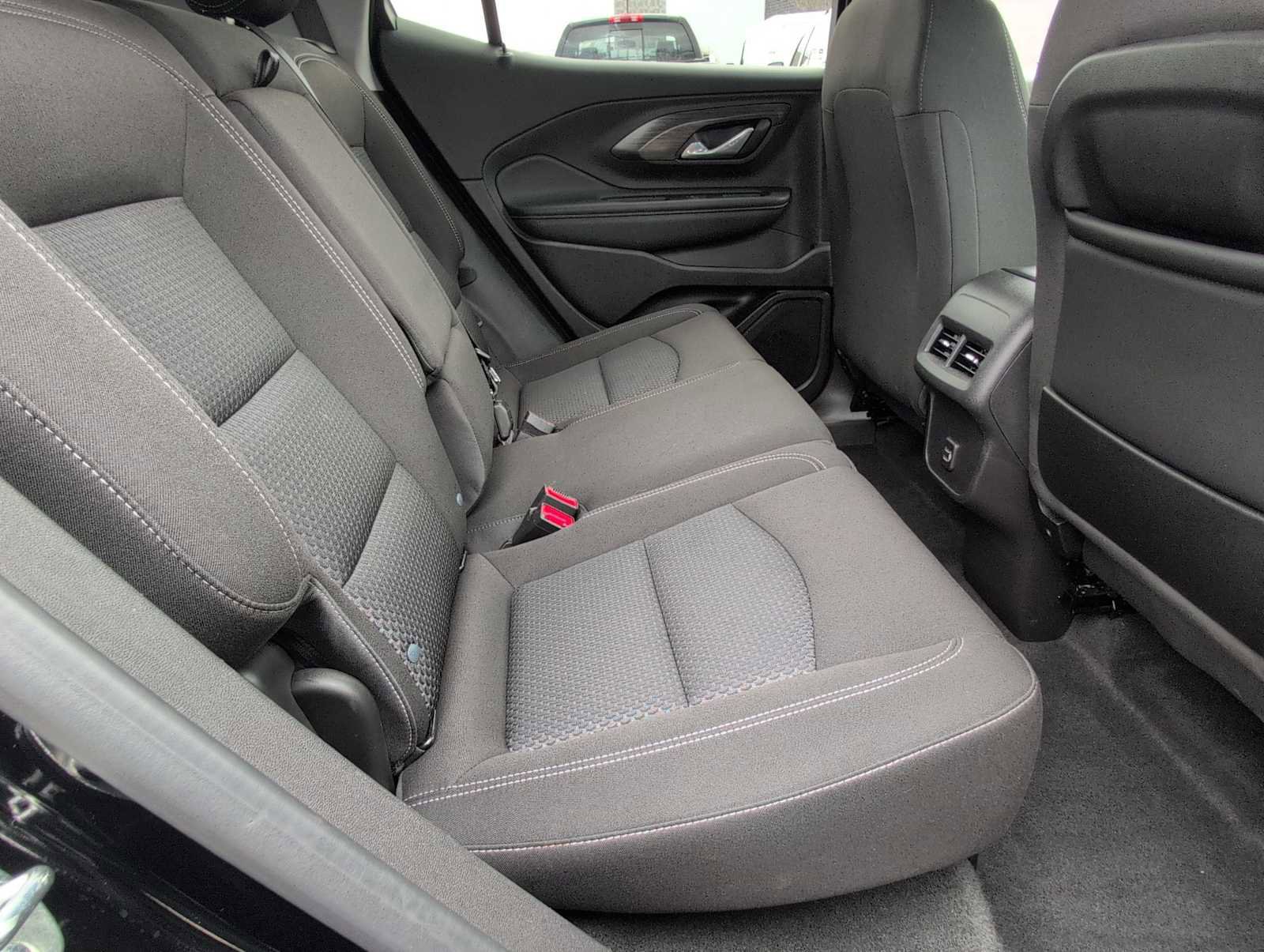Used 2024 GMC Terrain SLE image 21