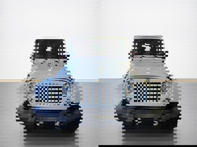 Used 2014 Jeep Wrangler Rubicon w/ Dual Top Group AWD/4WD image 9